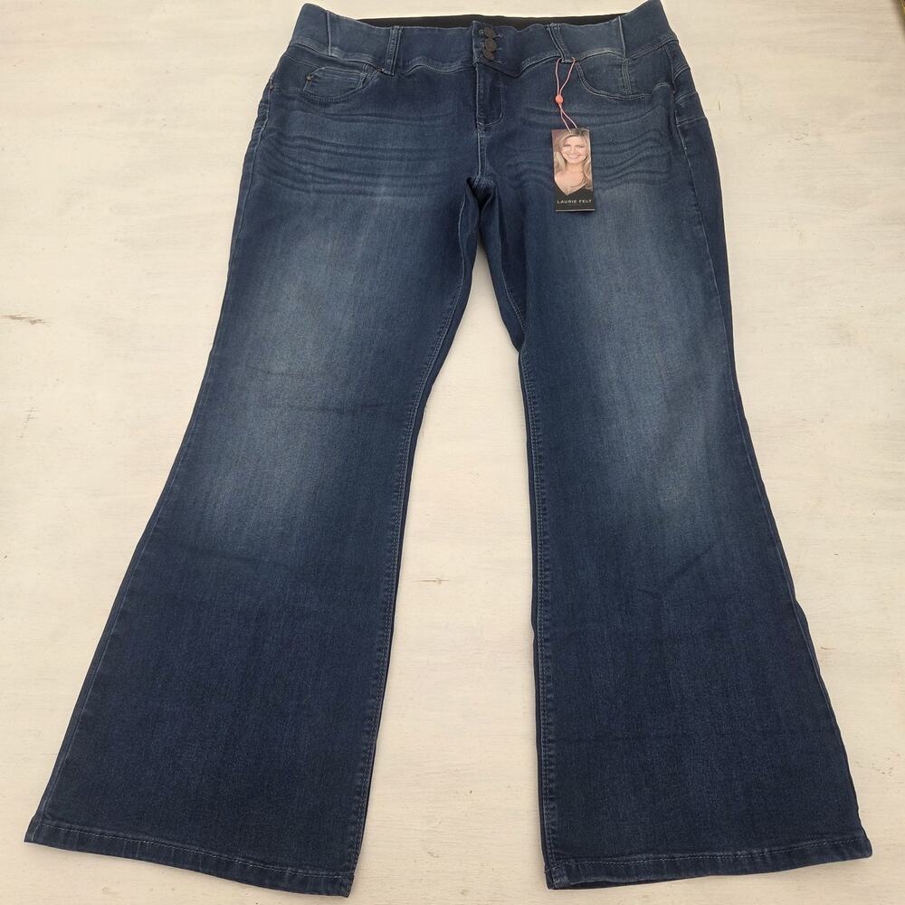Laurie Felt Jeans Womens XL Petite Blue Silky Curve Boot Cut Stretch Denim